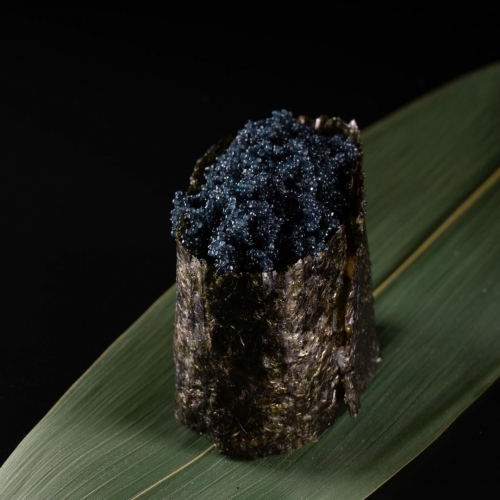 Гункан с икрой Масаго Гункан с икрой Масаго