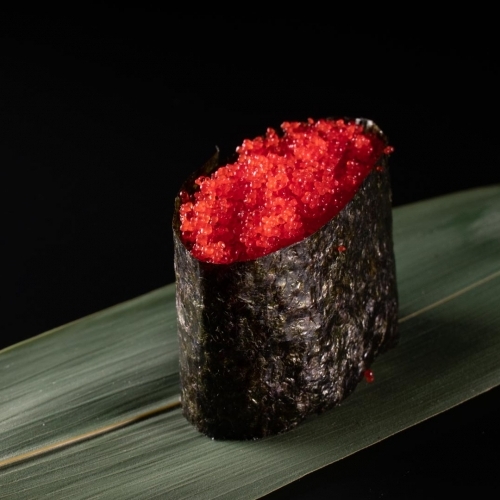 Гункан спайси с икрой Тобико Гункан спайси с икрой Тобико