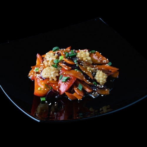 Кальмар с овощами по-азиатски Кальмар с овощами по-азиатски